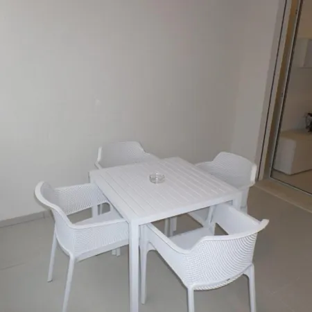Charming With A Rooftop Pool Apartment